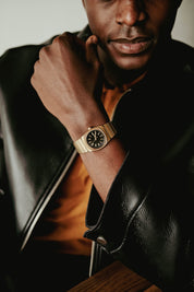 メトリックライト - ゴールドとブラック